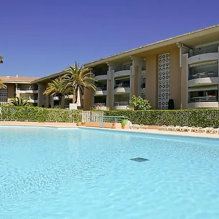 Superbe *port Frejus*piscine*lumineux* 5 Personnes Appartement *